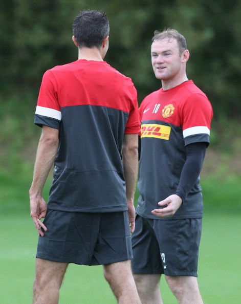Rooney rất hứng khởi khi được thi đấu cùng Van Persie.